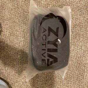 Zyia black with speckles crossbody bag